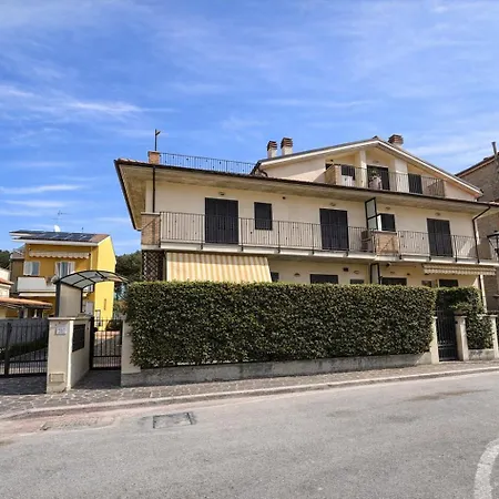 Apartment Ficus Rosa - Pineto